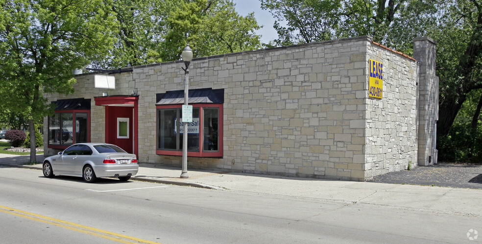 174 S Main St, Thiensville, WI for lease - Building Photo - Image 2 of 6