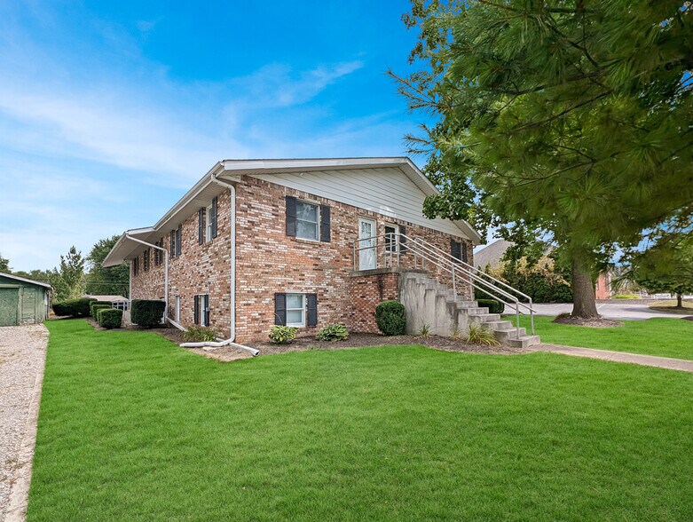 250 Alhambra Ave, Frankfort, IN à vendre - Photo du bâtiment - Image 3 de 37