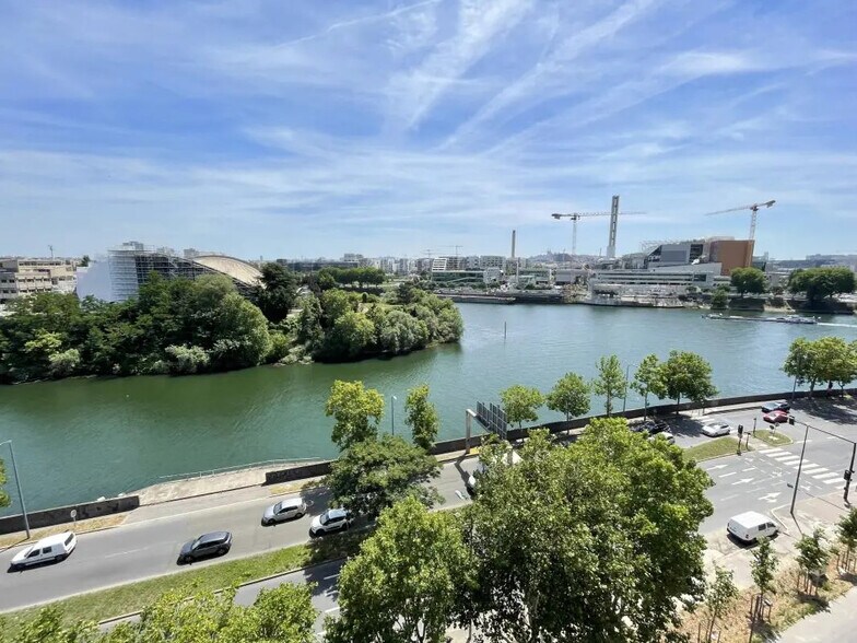 200 Quai Aulagnier, Asnières-sur-Seine à louer - Photo du bâtiment - Image 2 de 17