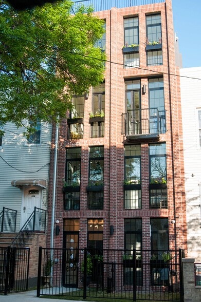452 Harman St, Brooklyn, NY à vendre - Photo du bâtiment - Image 2 de 5