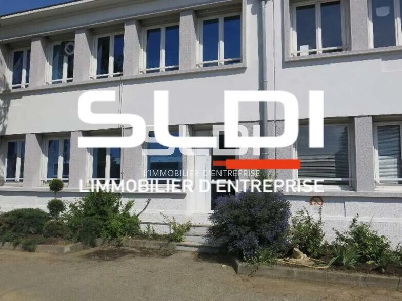 Flex dans Vénissieux à louer - Photo du bâtiment - Image 2 de 10