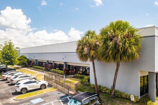 Plus de détails pour 2880 N Scherer Dr, Saint Petersburg, FL - Local d'activités à louer