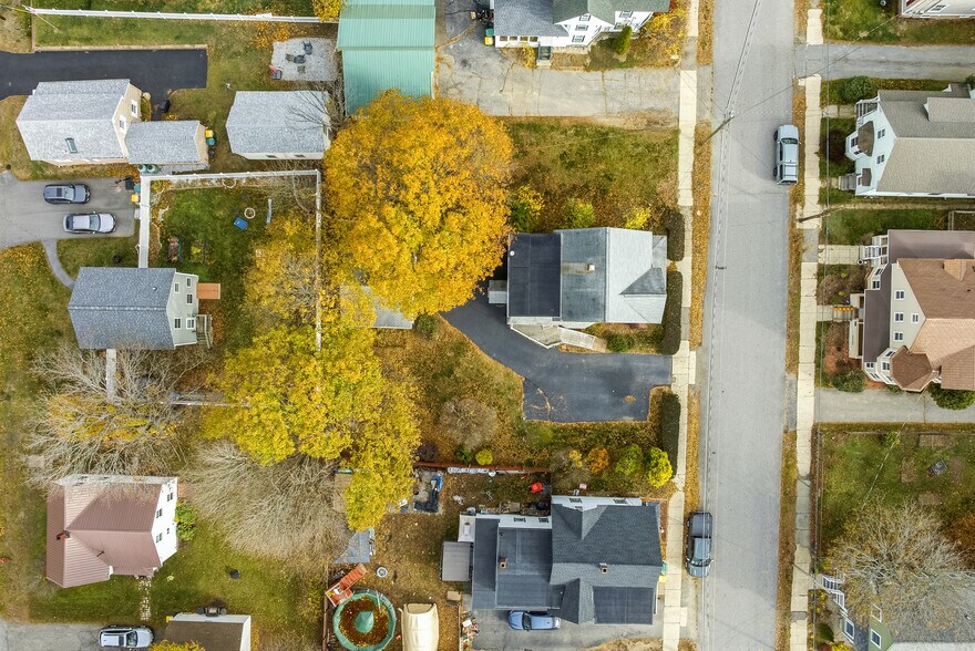 51 Chestnut St, Rochester, NH à vendre - Photo du bâtiment - Image 3 de 67