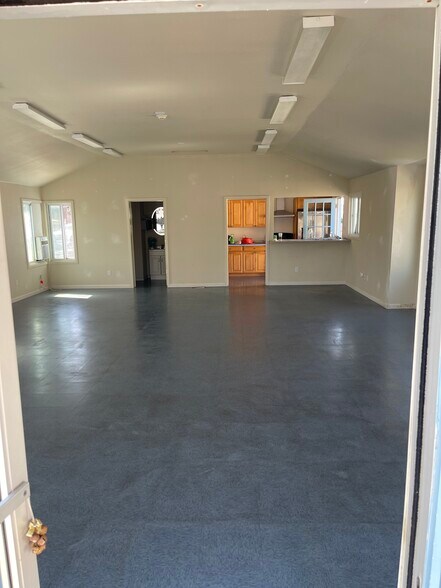 4018 Pacheco Blvd, Martinez, CA à louer - Photo du bâtiment - Image 2 de 7