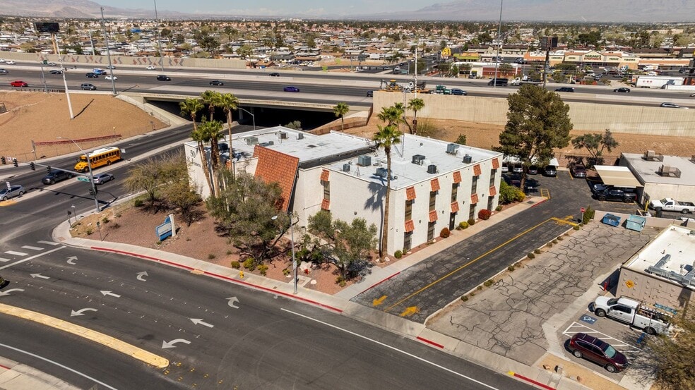 50 S Jones Blvd, Las Vegas, NV for lease - Primary Photo - Image 1 of 13