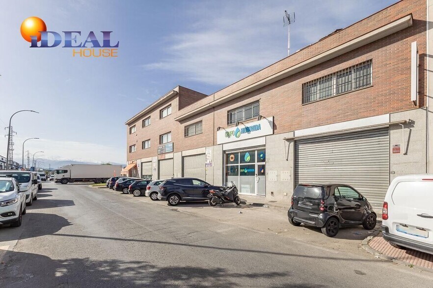 Avenida Juncaril, 128, Peligros, Granada for sale - Building Photo - Image 3 of 20