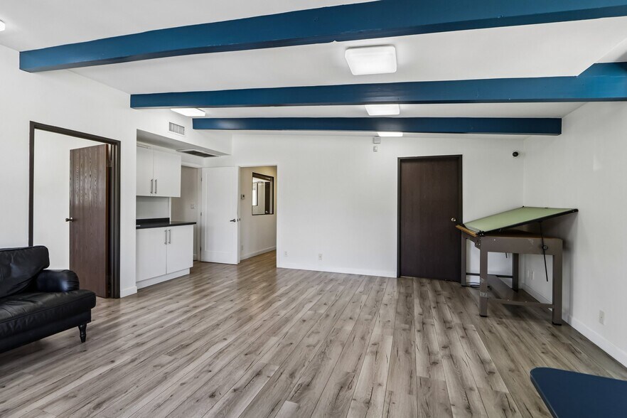11100 Sheldon St, Sun Valley, CA à vendre - Photo du bâtiment - Image 3 de 41