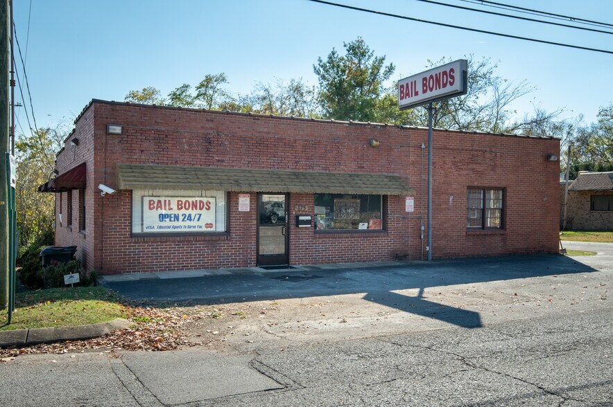 175 W Smith St, Gallatin, TN à louer - Photo du bâtiment - Image 1 de 10