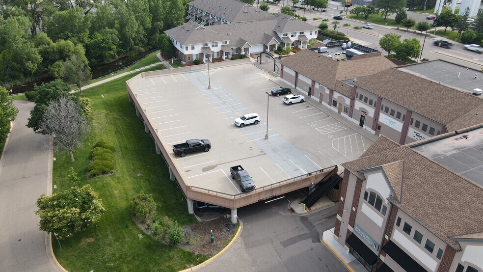 661-699 Winnetka Ave N, Golden Valley, MN à louer - Photo du bâtiment - Image 2 de 8