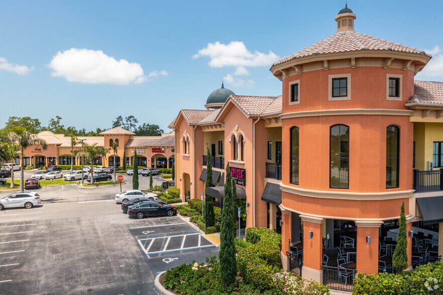 4270 Tamiami Trl E, Naples, FL à louer - Photo du bâtiment - Image 3 de 5