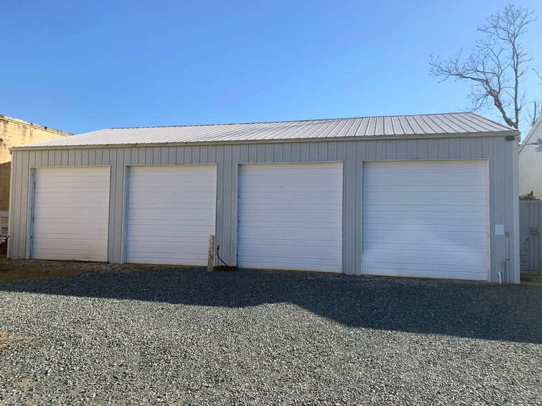232 W Hampton Pl, Capitol Heights, MD for lease - Building Photo - Image 3 of 3
