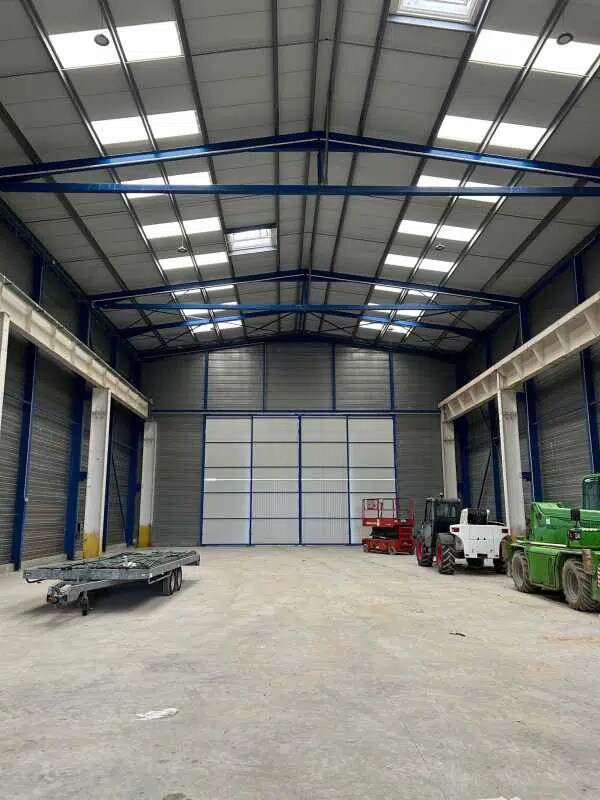 Office in Tancarville for lease Interior Photo- Image 1 of 9