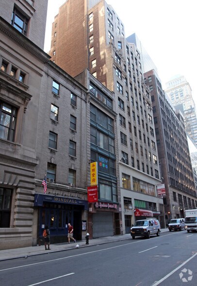 21 W 39th St, New York, NY à louer - Photo du bâtiment - Image 3 de 12