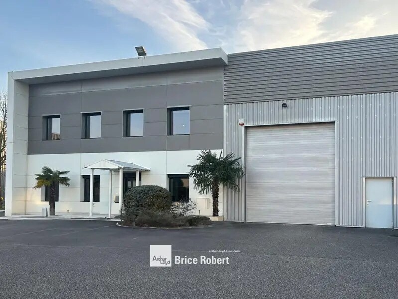 290 Rue Ferdinand Perrier, Saint-Priest for lease Building Photo- Image 1 of 5