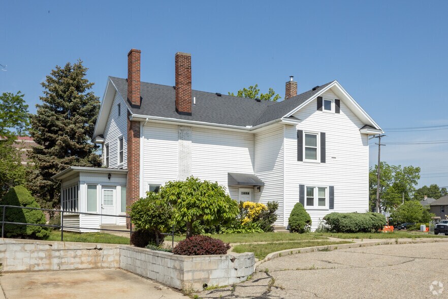 611 S Walnut St, Lansing, MI à vendre - Photo du bâtiment - Image 2 de 4