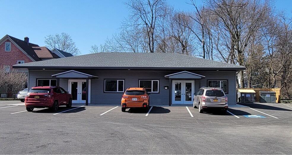 2644 Genesee St, Utica, NY à louer - Photo du bâtiment - Image 2 de 19