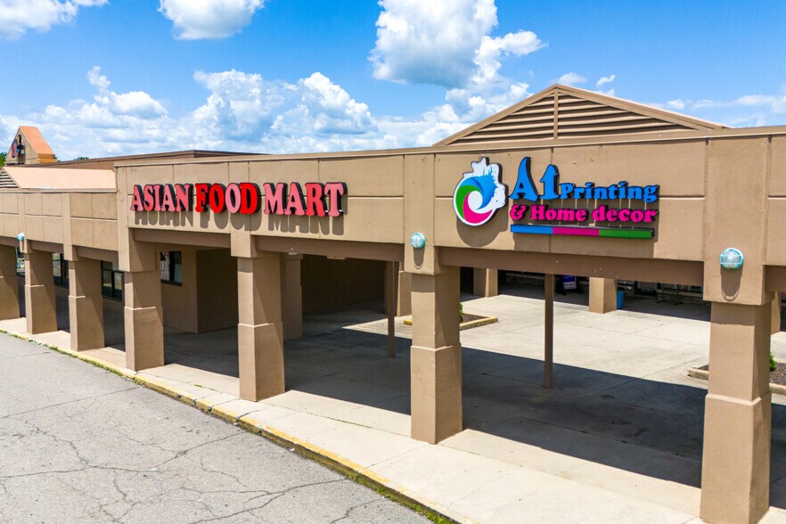 1102-1192 W Kemper Rd, Cincinnati, OH à louer - Photo du bâtiment - Image 2 de 22