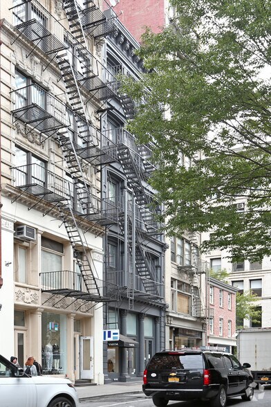 147 Spring St, New York, NY à louer - Photo du bâtiment - Image 1 de 10