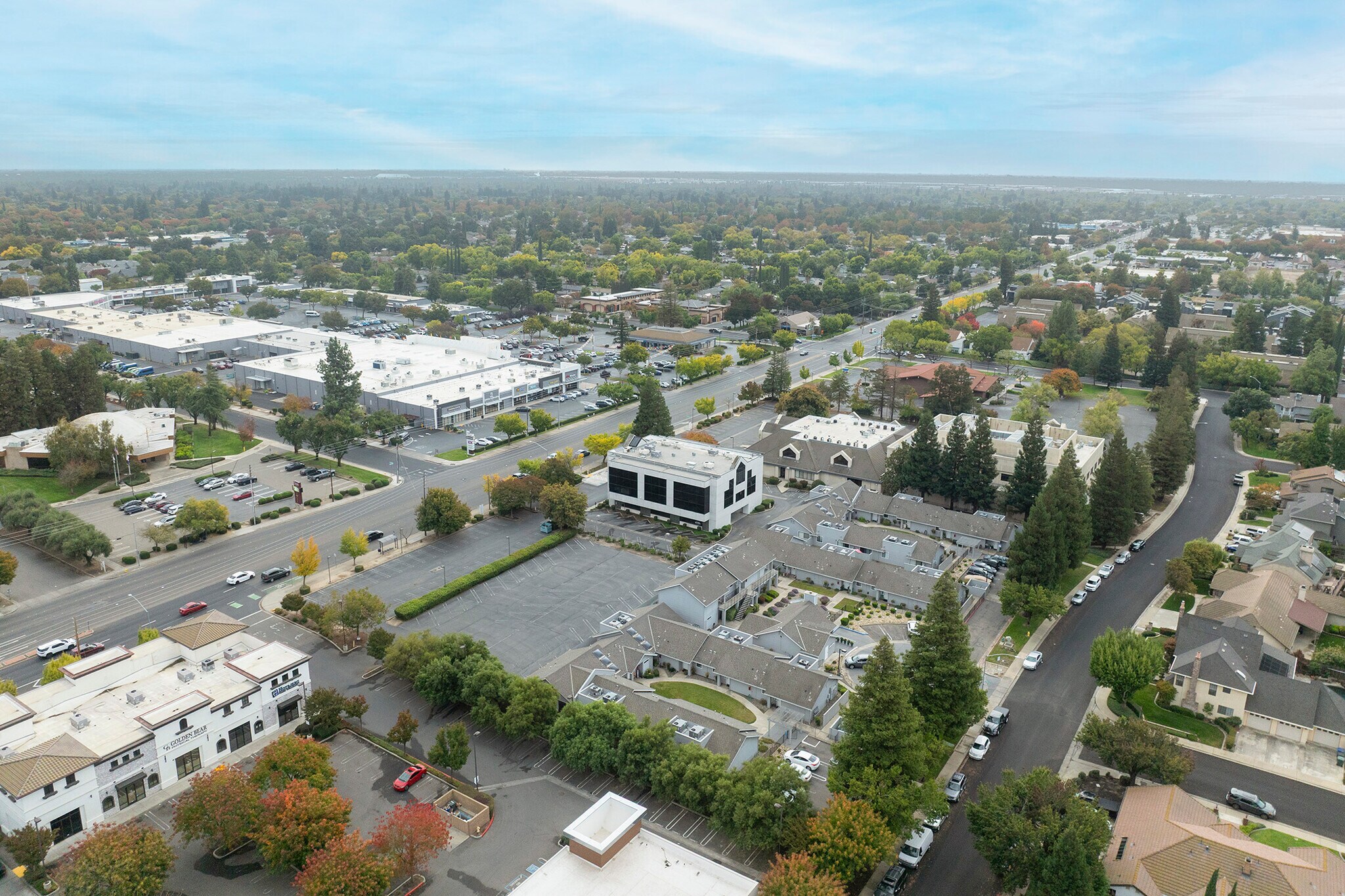 1501 Oakdale Rd, Modesto, CA à louer Photo du bâtiment- Image 1 de 4