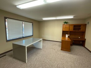 3231 Ramada Rd, Grand Island, NE for lease Building Photo- Image 2 of 5