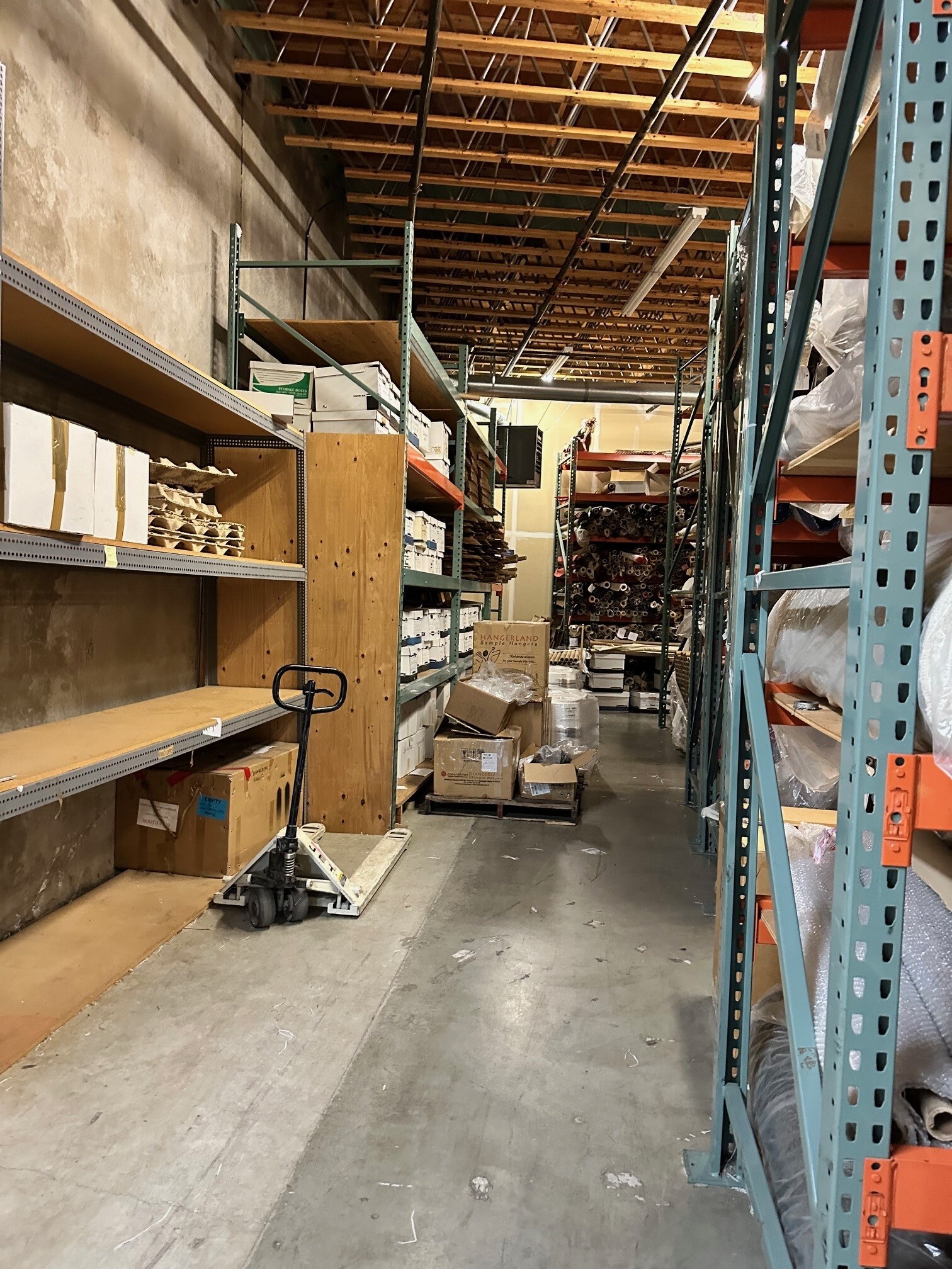 3031 S Walden St, Seattle, WA for lease Interior Photo- Image 1 of 6