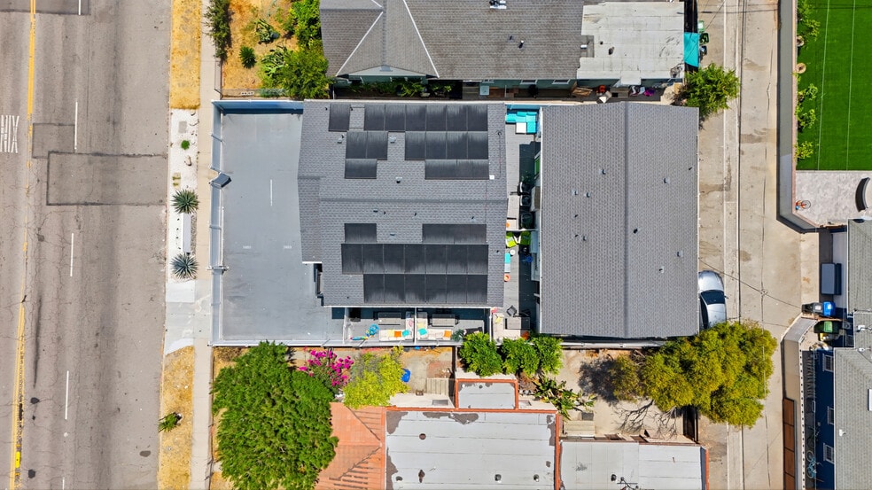 5853 Vineland Ave, North Hollywood, CA for sale - Building Photo - Image 2 of 2
