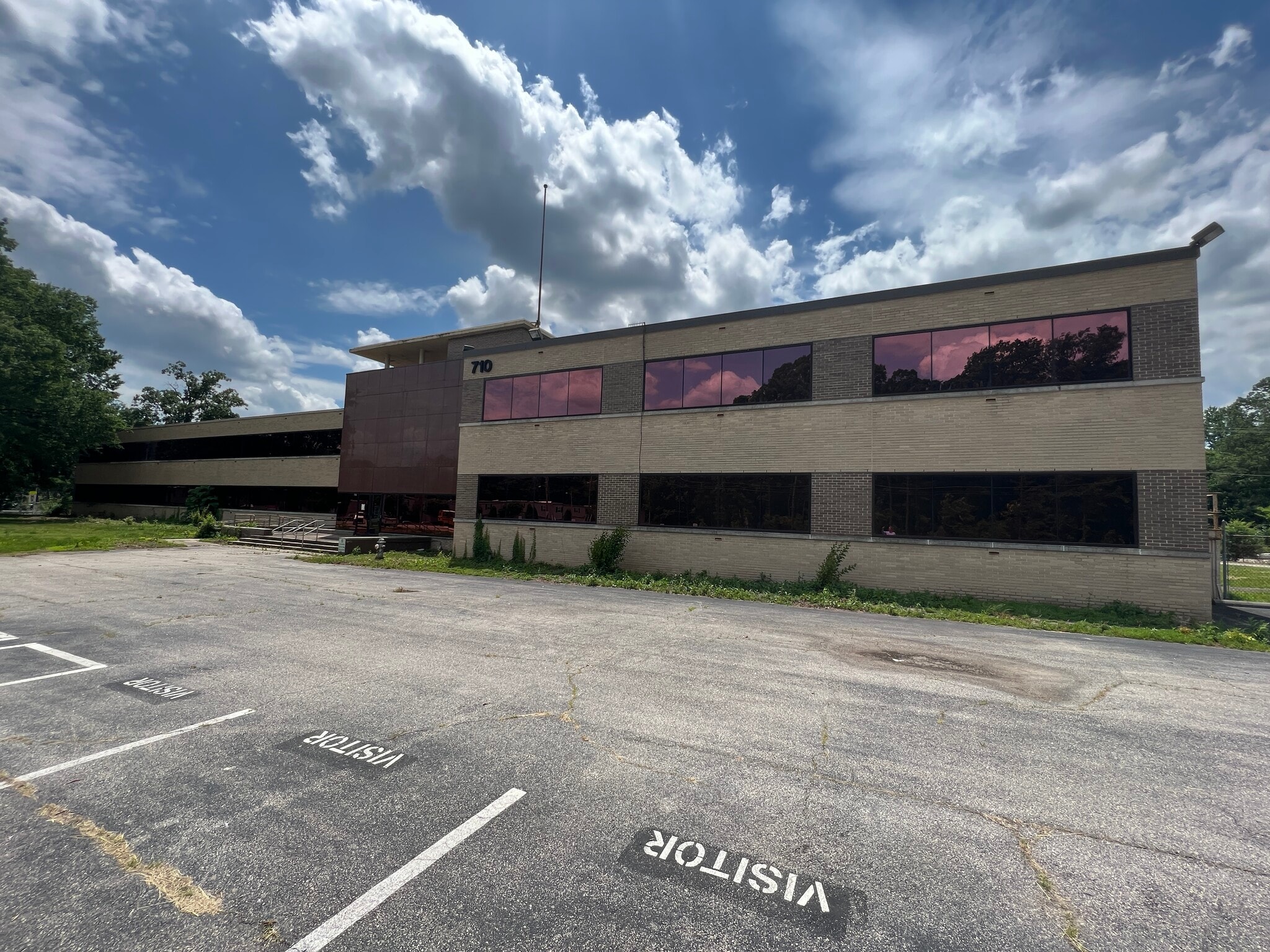 710 S 6th St, Hopewell, VA for lease Building Photo- Image 1 of 5