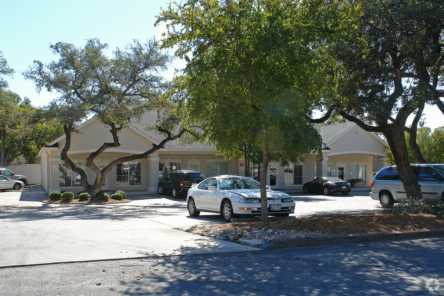 1126-1132 W Blanco Rd, San Antonio, TX for lease - Primary Photo - Image 1 of 9