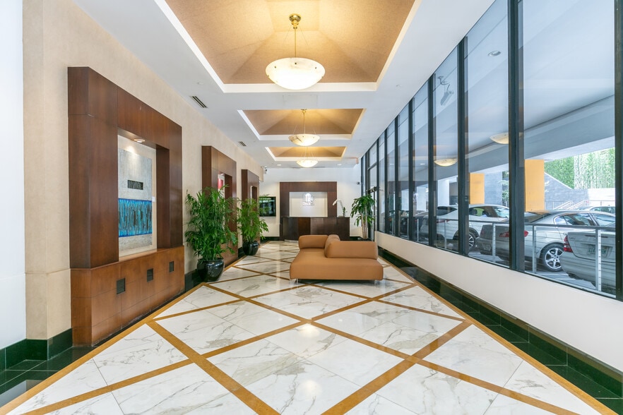 1110 Brickell Ave, Miami, FL for sale - Lobby - Image 3 of 227