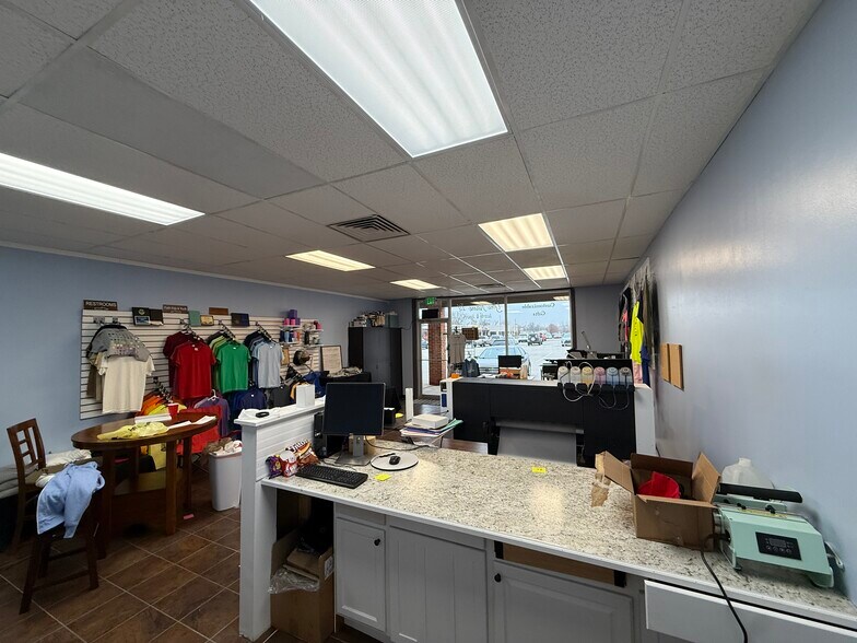 6000 N Clinton St, Fort Wayne, IN à louer - Photo du bâtiment - Image 2 de 3