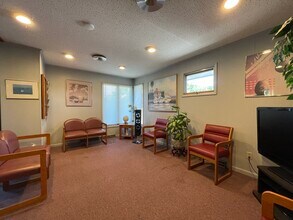 492 Hudson Ave, Stillwater, NY for lease Interior Photo- Image 1 of 7