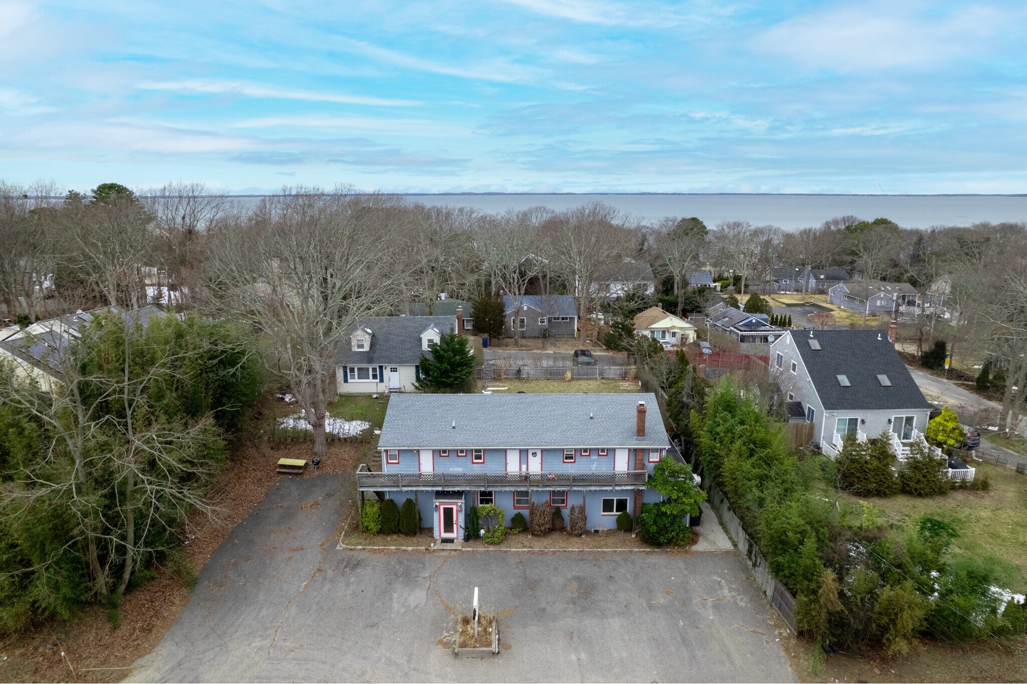 87 North Rd, Hampton Bays, NY à louer Photo du bâtiment- Image 1 de 23