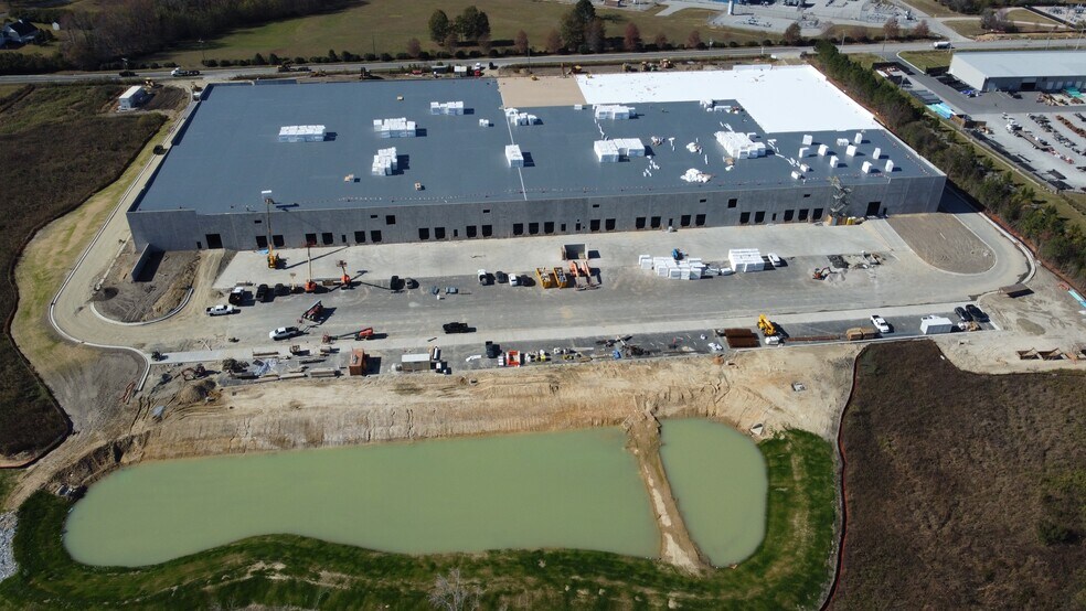 2301-2337 U.S. Hwy 70, Garner, NC à louer - Photo du bâtiment - Image 2 de 8