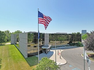 Plus de détails pour 2851 High Meadow Cir, Auburn Hills, MI - Bureau à louer