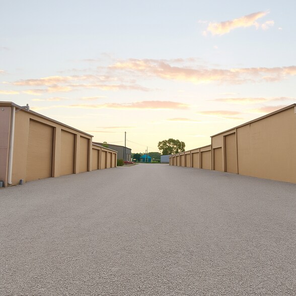 2559 Fowler St, Fort Myers, FL à louer - Photo du bâtiment - Image 1 de 25