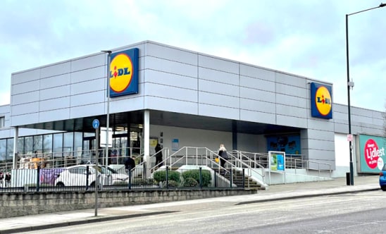 Blackbird Hl, London for lease Primary Photo- Image 1 of 2