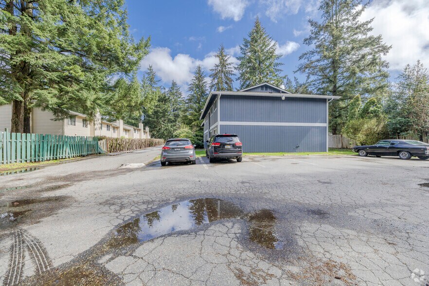 3690 Jackson Ave SE, Port Orchard, WA à vendre - Photo du bâtiment - Image 2 de 5