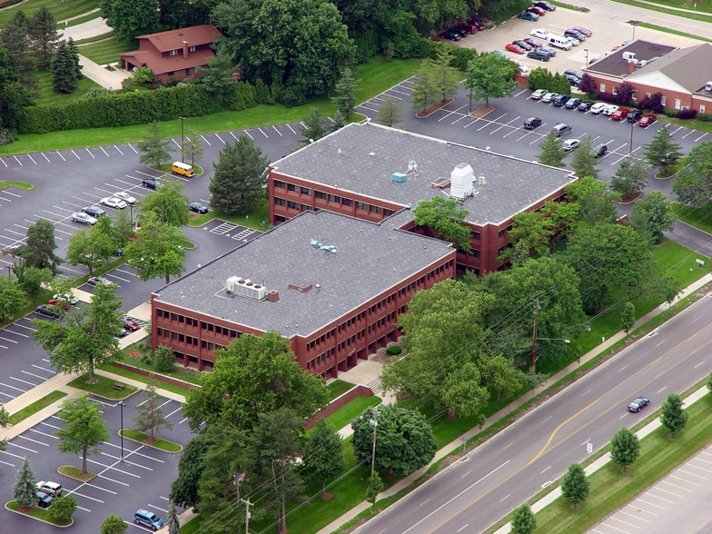 3200 W Market St, Akron, OH for lease - Building Photo - Image 2 of 5