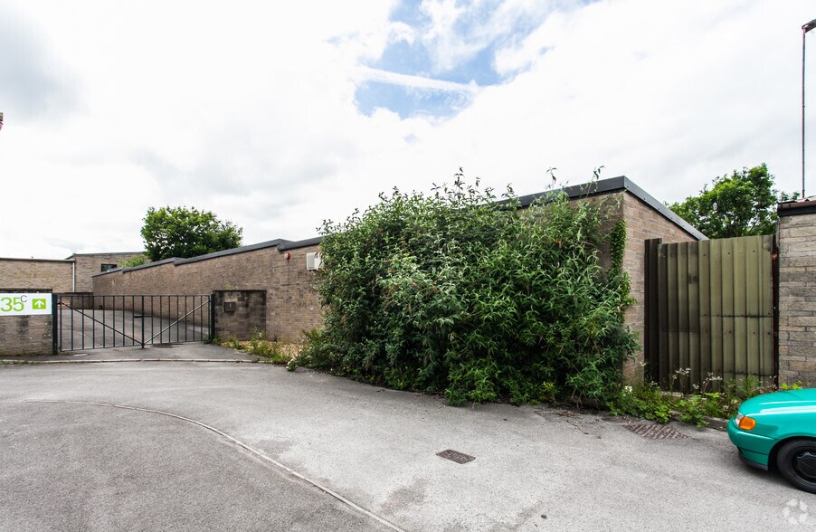 First Ave, Radstock à louer - Photo du bâtiment - Image 2 de 4