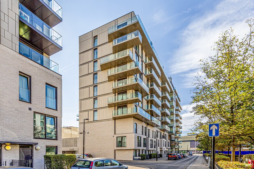 1-12 Mirabelle Gdns, Londres à louer - Photo du bâtiment - Image 3 de 3