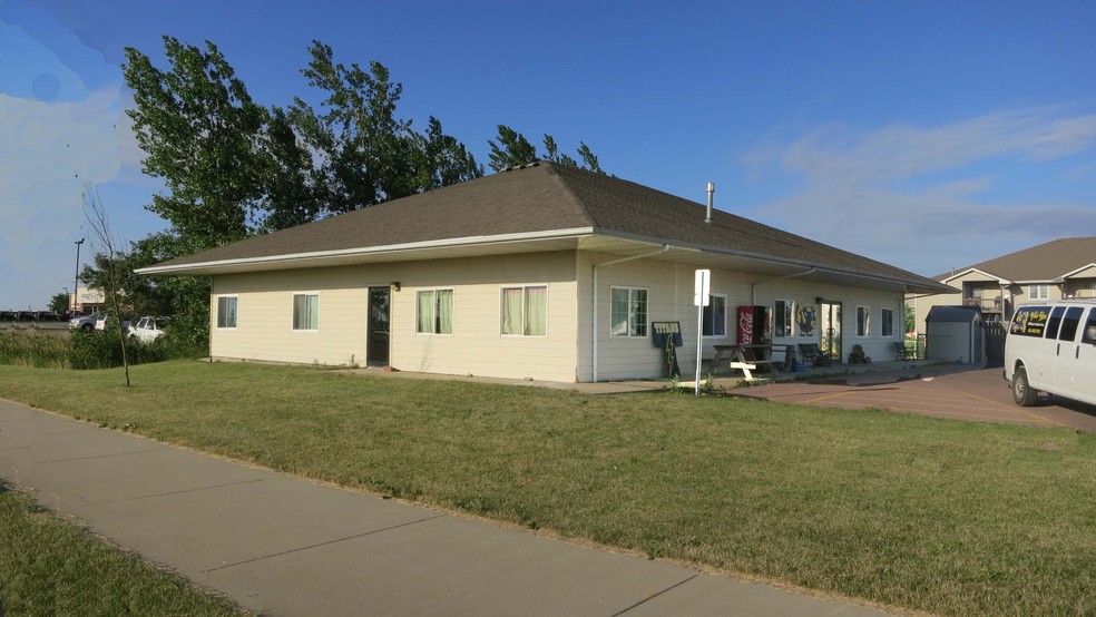 800 E Ryan Dr, Tea, SD à vendre - Photo du bâtiment - Image 1 de 1