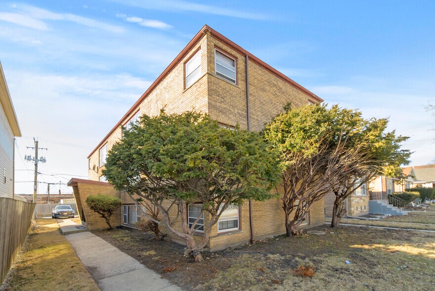 8624 S Maryland Ave, Chicago, IL à vendre - Photo du bâtiment - Image 2 de 24