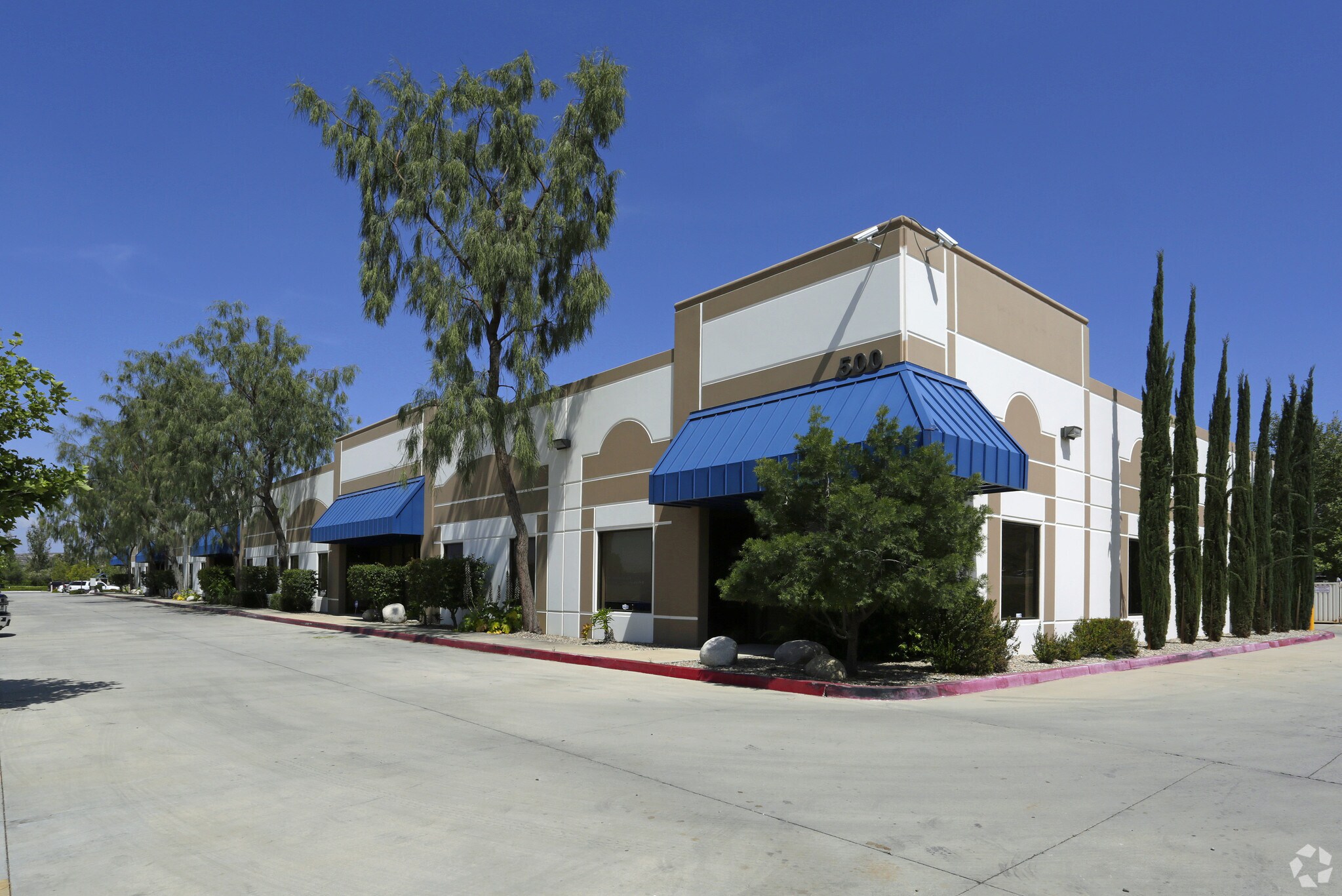 500 Chaney St, Lake Elsinore, CA à louer Photo principale- Image 1 de 8