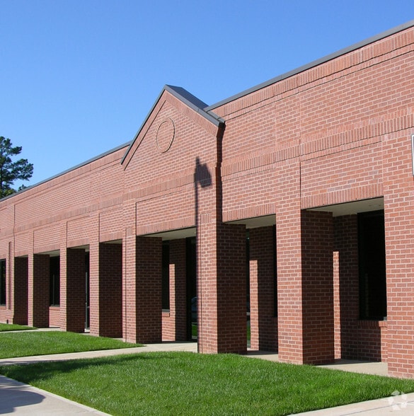 3130 Fairhill Dr, Raleigh, NC for sale - Building Photo - Image 3 of 14