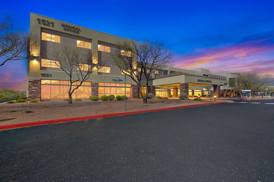 1521 E Tangerine Rd, Oro Valley, AZ à louer - Photo du bâtiment - Image 2 de 16
