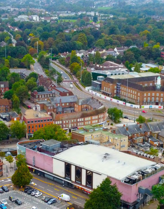 Plus de détails pour 125-127 High St, Watford - Vente au détail à louer