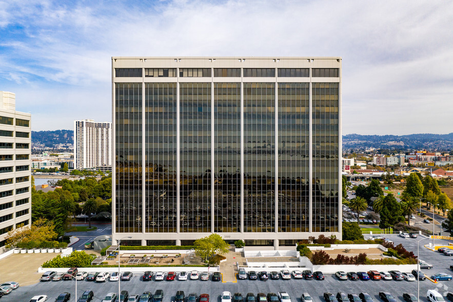 2000 Powell St, Emeryville, CA à louer - Photo du bâtiment - Image 2 de 21