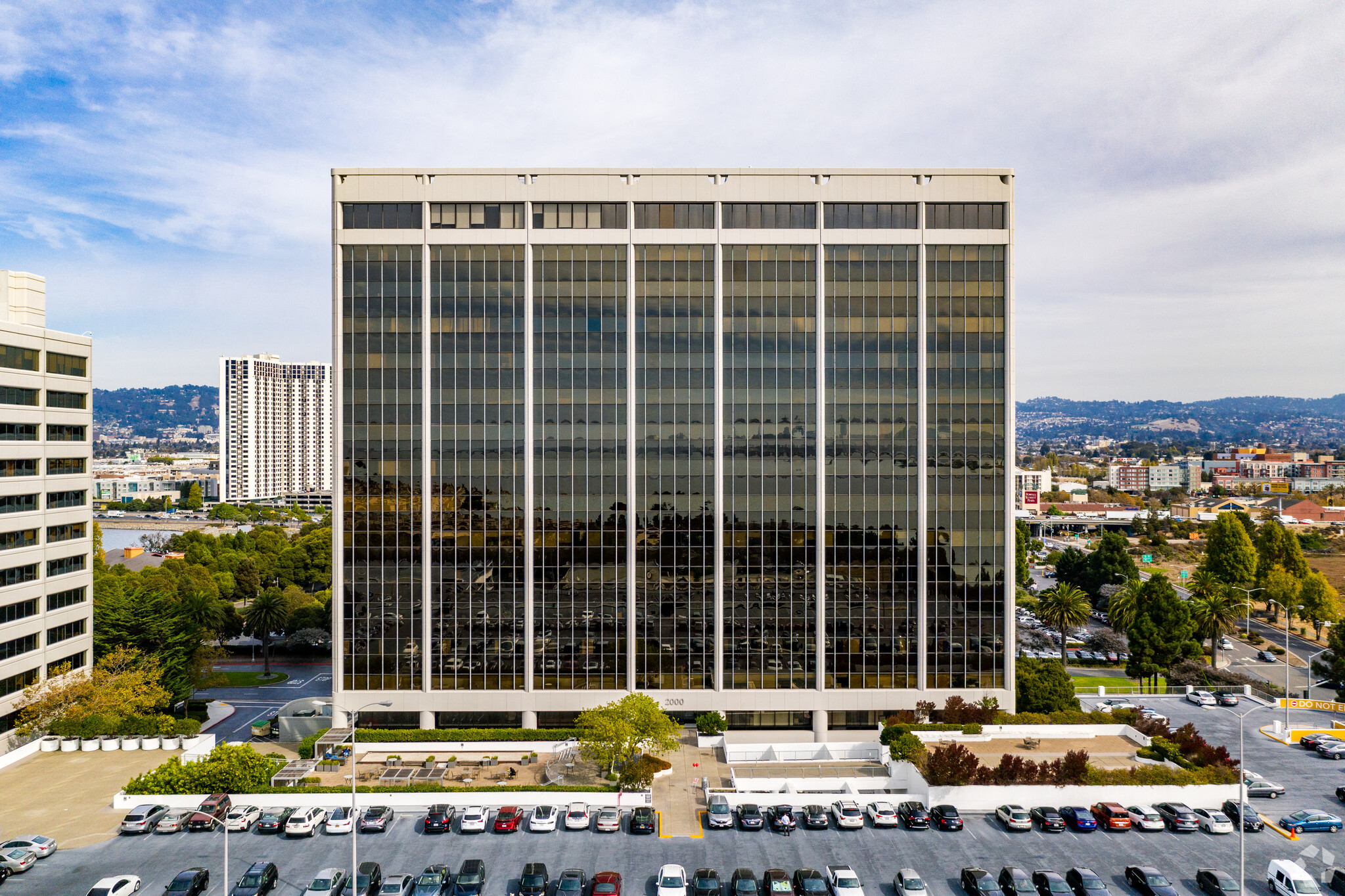 2000 Powell St, Emeryville, CA for lease Building Photo- Image 1 of 20