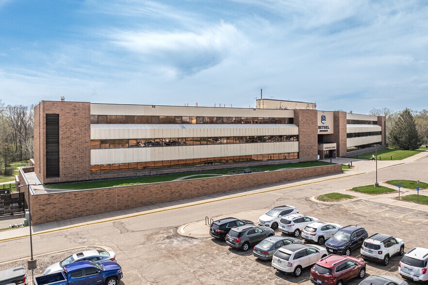 2 Pine Tree Dr, Arden Hills, MN for lease - Building Photo - Image 2 of 10