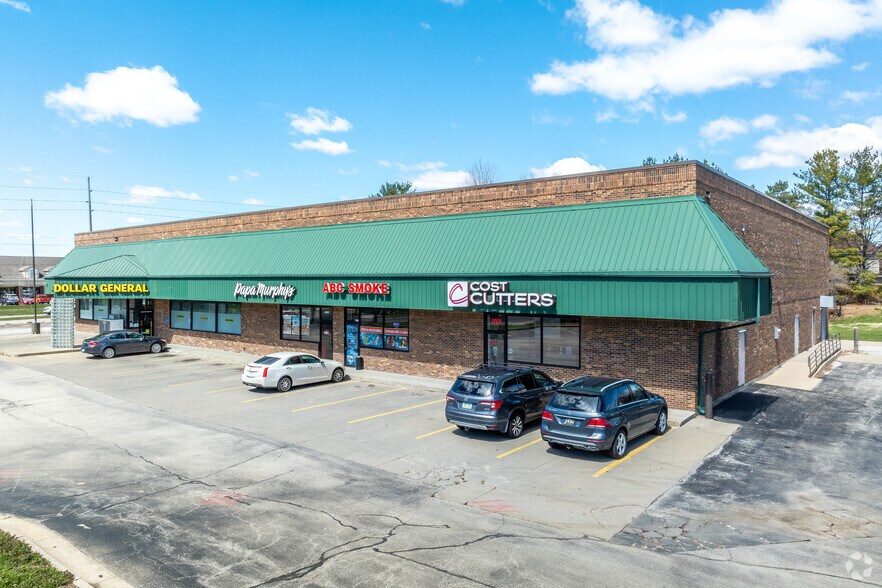 4631-4651 86th St NW, Urbandale, IA à louer - Photo du bâtiment - Image 2 de 4